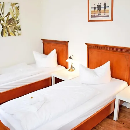 Fewo 15 Mit Balkon Und Strandkorb * Sellin (Rugen)